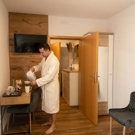 Kleine Im Fichtelgebirge 3*