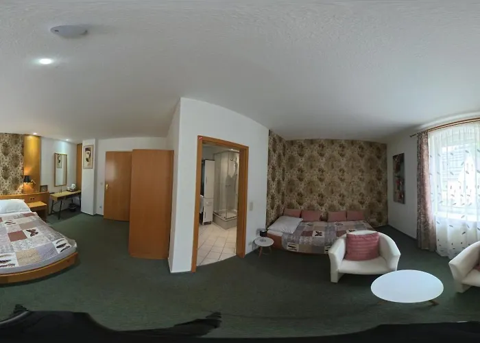 Kleine Im Fichtelgebirge 3*